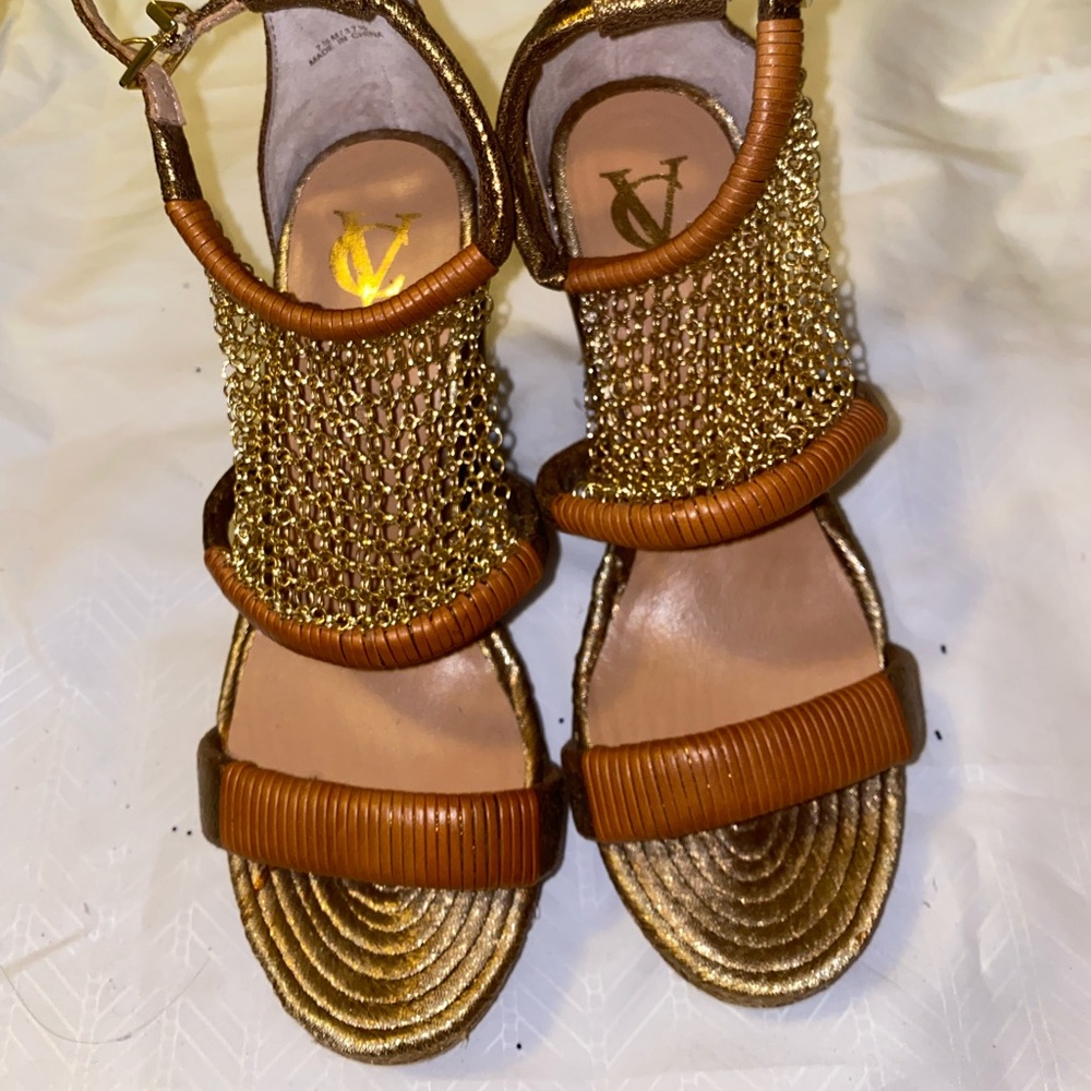 Brand new Vince Camiro sandal